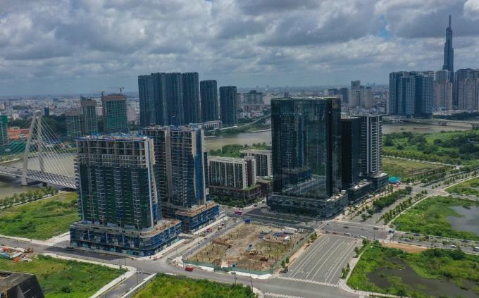 Vì sao nhà cao cấp giá trăm triệu đồng mỗi m2 vẫn đắt khách?